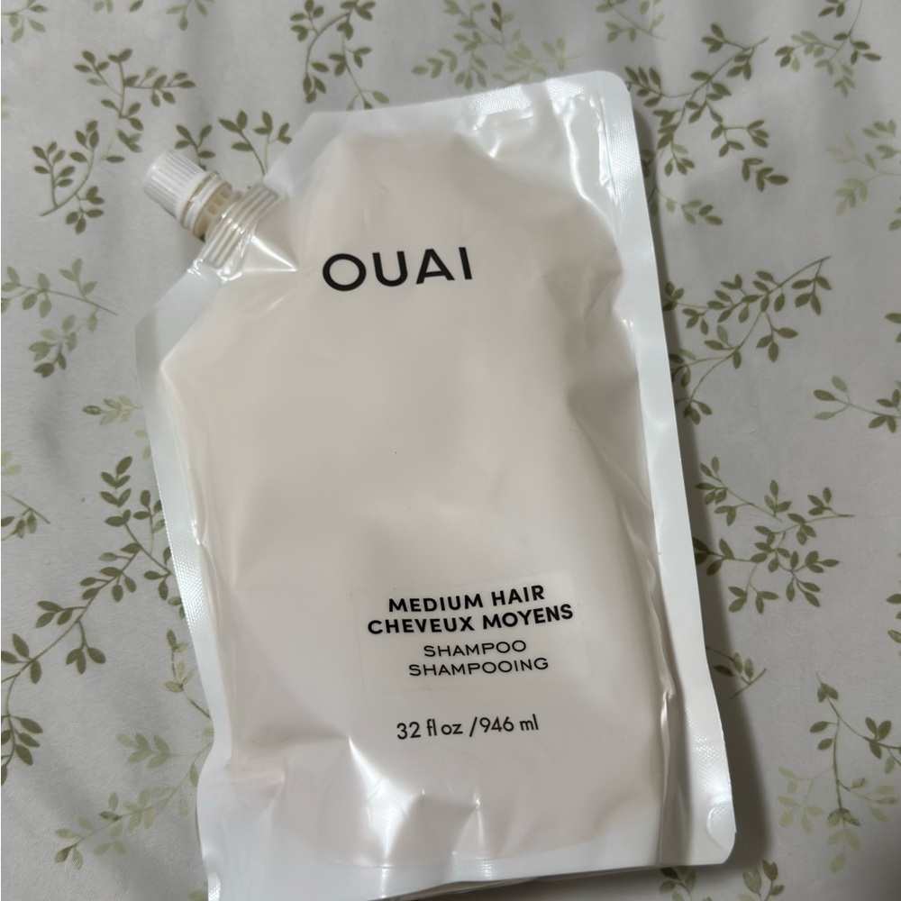 Ouai Medium Hair Shampoo Refill Pouch